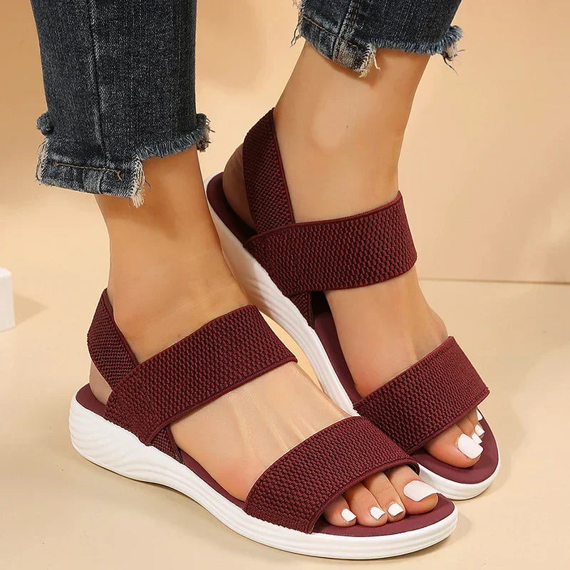 RAYLYNN | ELASTISCHE KEILABSATZ-SANDALETTEN AUS STRICKSTOFF