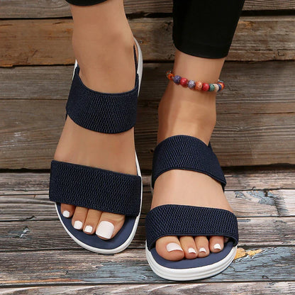 RAYLYNN | ELASTISCHE KEILABSATZ-SANDALETTEN AUS STRICKSTOFF
